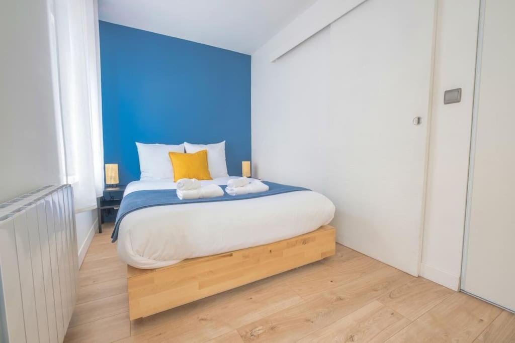 Appartamento Triplex Cosy Reims Esterno foto